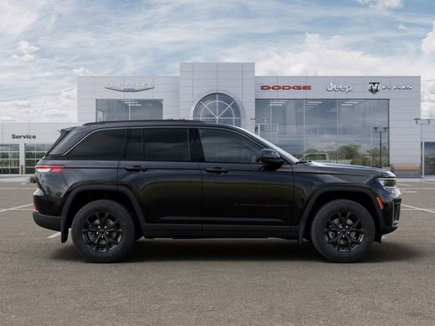 New 2026 Jeep Grand Cherokee Altitude AWD/4WD image 21