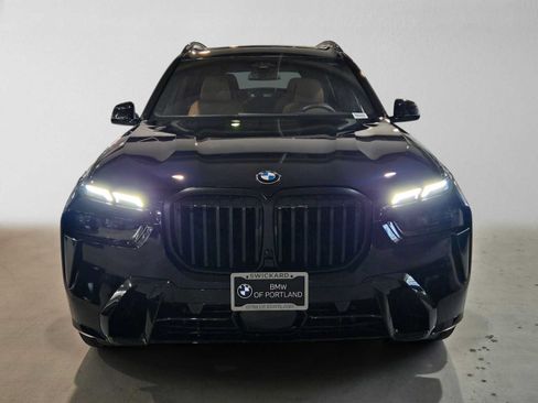 Used 2026 BMW X7 xDrive40i w/ M Sport Package AWD/4WD image 8