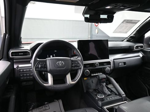 Used 2025 Toyota 4Runner TRD Off-Road Premium w/ Tow Technology Package AWD/4WD image 25