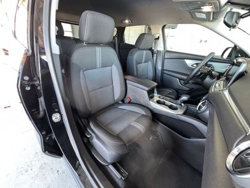 Used 2025 Chevrolet Blazer LT image 37
