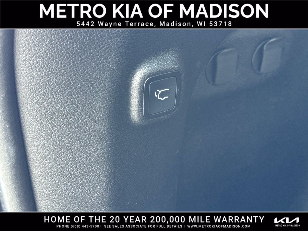 Used 2021 Jeep Cherokee Latitude Lux w/ Comfort/Convenience Group AWD/4WD image 36