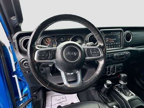 Used 2022 Jeep Wrangler Unlimited Sahara w/ Cold Weather Group AWD/4WD image 12