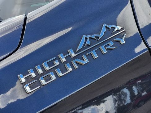 Used 2023 Chevrolet Tahoe High Country RWD image 11