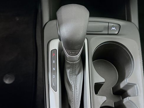 Used 2025 Chevrolet Trax LS image 24