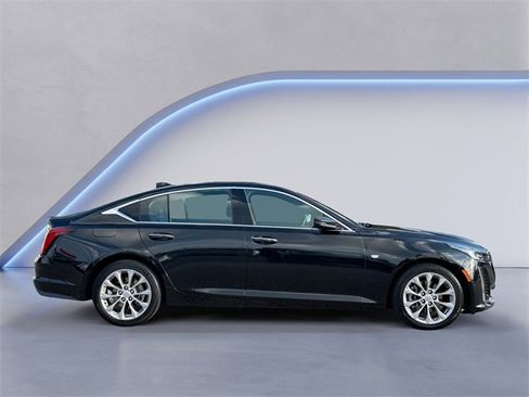 Used 2023 Cadillac CT5 Luxury image 2