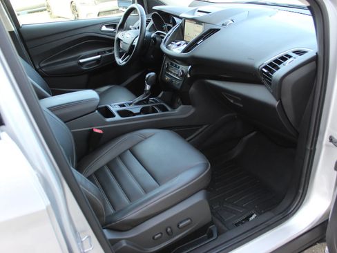 Used 2017 Ford Escape Titanium AWD/4WD image 27