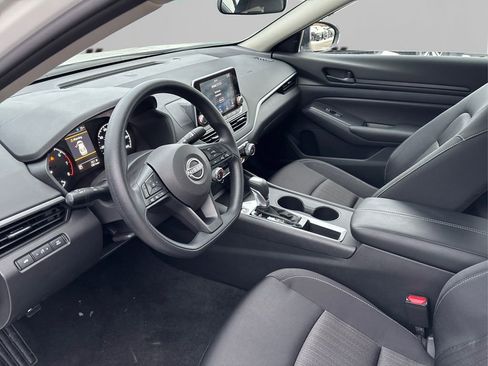 Certified 2025 Nissan Altima 2.5 S image 9