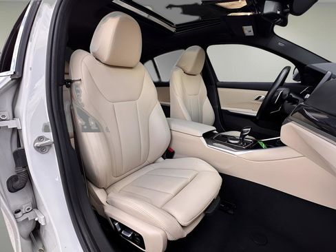 Used 2021 BMW 330i Sedan w/ Convenience Package image 23