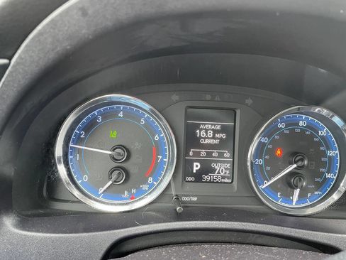 Used 2019 Toyota Corolla LE image 8