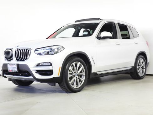 Used 2019 BMW X3 sDrive30i image 2