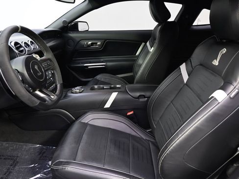 Used 2022 Ford Mustang Shelby GT500 w/ Technology Package RWD image 13