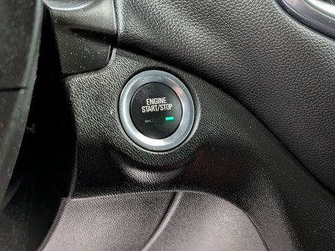 Used 2022 Chevrolet Equinox LT image 22