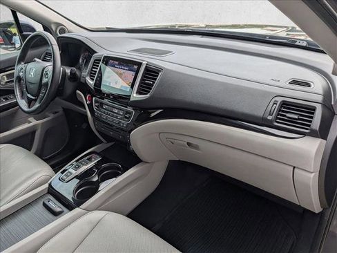 Used 2017 Honda Pilot Elite image 24
