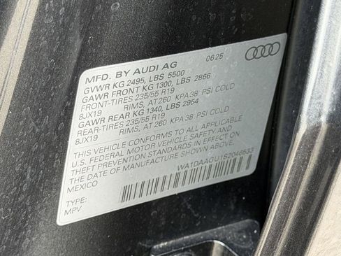 Used 2025 Audi Q5 Premium w/ Convenience Package AWD/4WD image 29