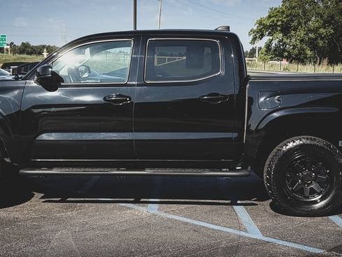 Used 2023 Toyota Tacoma SR AWD/4WD image 17