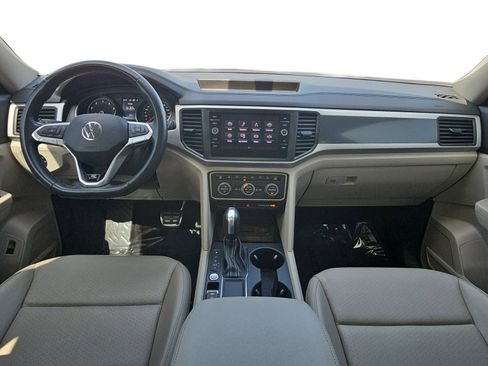 Used 2021 Volkswagen Atlas SE w/ Panoramic Sunroof Package image 9