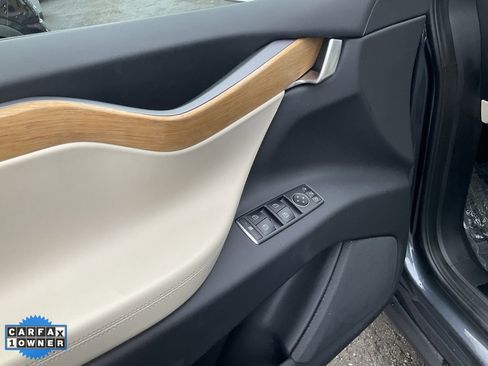 Used 2018 Tesla Model X 100D image 24