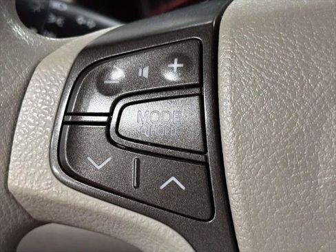 Used 2013 Toyota Sienna LE FWD image 20