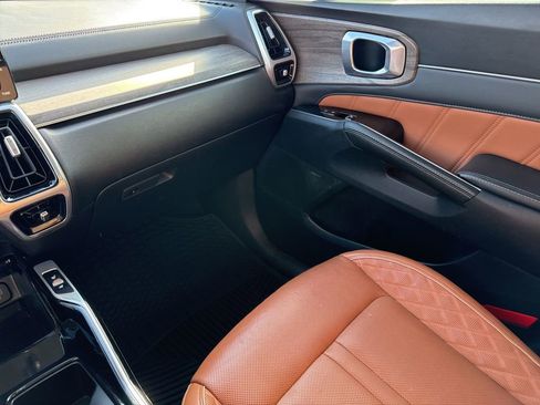 Used 2023 Kia Sorento SX Prestige image 31