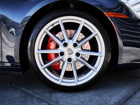 Used 2020 Porsche 911 Carrera 4S w/ Premium Package AWD/4WD image 20