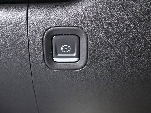 Used 2022 Chevrolet Silverado 1500 Custom w/ Rally Edition image 9