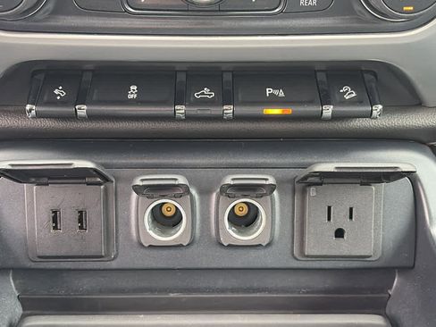 Used 2017 GMC Sierra 1500 SLT w/ SLT Premium Package image 19