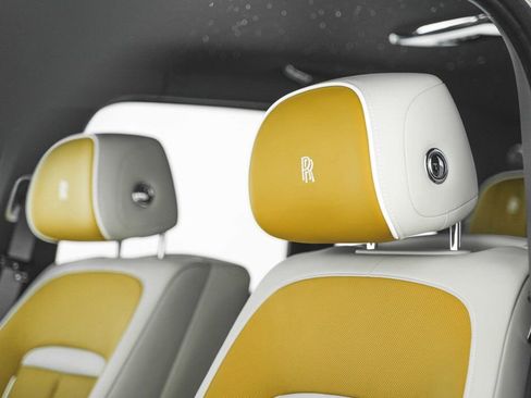 New 2025 Rolls-Royce Cullinan image 43