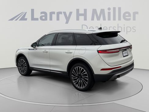 Used 2022 Lincoln Corsair Reserve FWD image 3