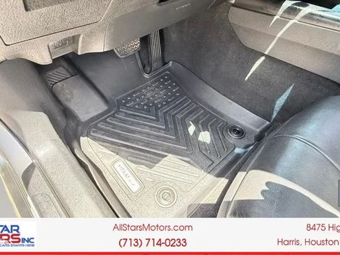 Used 2018 Toyota Camry XLE FWD image 26