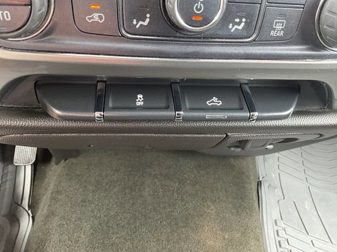 Used 2018 Chevrolet Silverado 1500 LT w/ All Star Edition AWD/4WD image 35