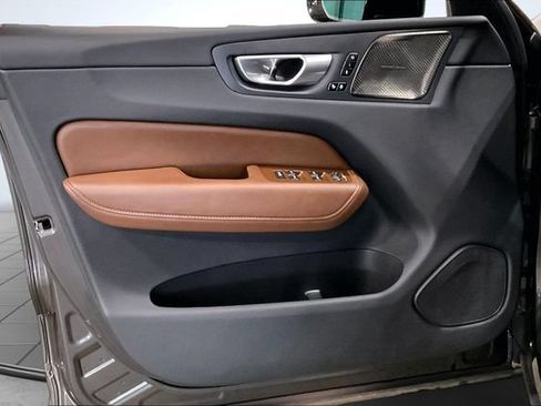 Certified 2024 Volvo XC60 B5 Plus w/ Protection Package Premier AWD/4WD image 26