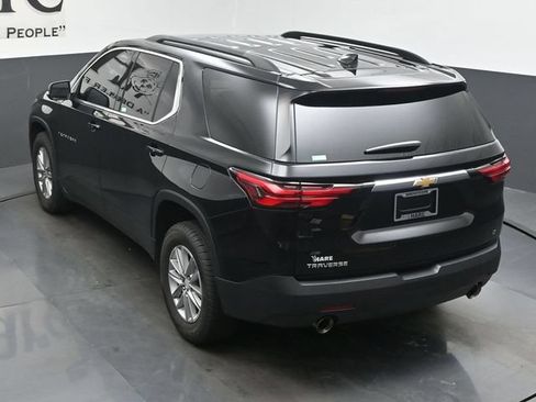 Used 2022 Chevrolet Traverse LT FWD image 44