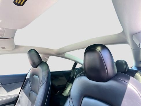 Used 2022 Tesla Model 3 Long Range image 21