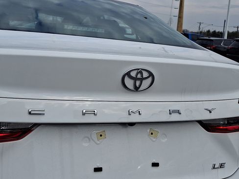 Used 2025 Toyota Camry LE image 29