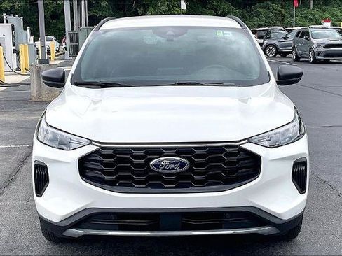 Certified 2025 Ford Escape ST-Line w/ Equipment Group 301A FWD image 3