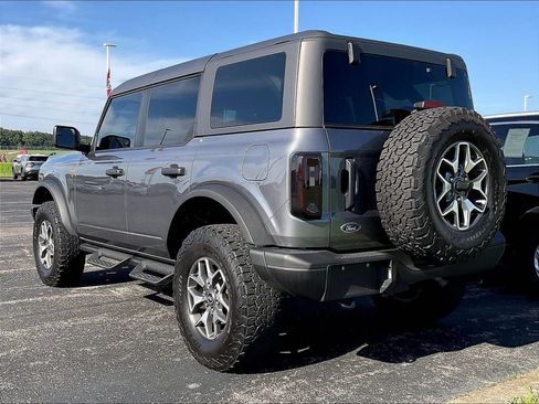 Used 2024 Ford Bronco Badlands AWD/4WD image 3