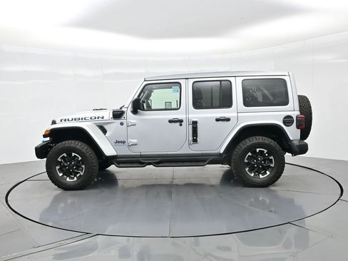 Used 2024 Jeep Wrangler Unlimited Rubicon 4xe image 8