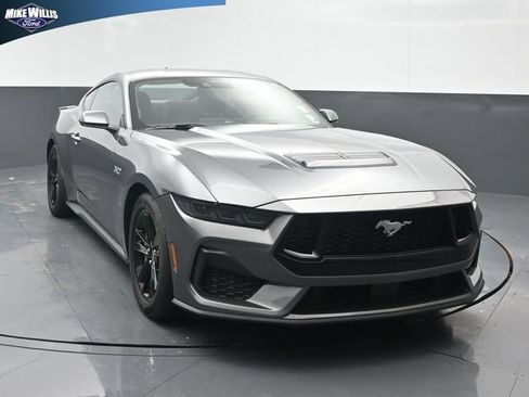 Used 2025 Ford Mustang GT RWD image 1