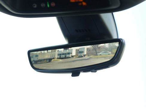 Used 2024 Buick Enclave Avenir w/ Avenir Technology Package image 25