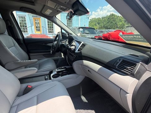 Used 2017 Honda Pilot Touring image 35
