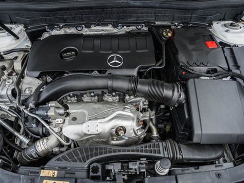 Certified 2023 Mercedes-Benz GLB 250 4MATIC image 19