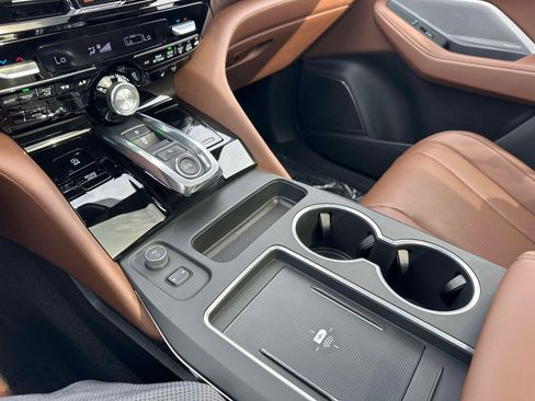 Used 2025 Acura MDX SH-AWD w/ Technology Package image 25