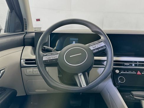 Used 2025 Hyundai Tucson SEL image 18