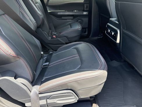 Used 2023 Ford Expedition Limited AWD/4WD image 15