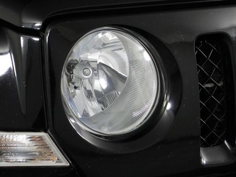 Used 2016 Jeep Patriot Sport w/ Power Value Group FWD image 23