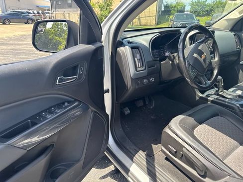 Used 2020 Chevrolet Colorado Z71 AWD/4WD image 12