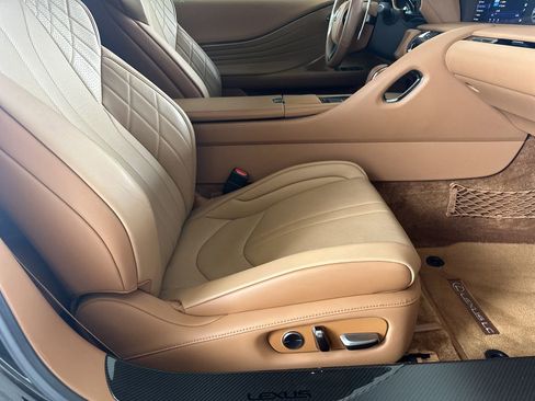 Used 2022 Lexus LC 500 Convertible image 32