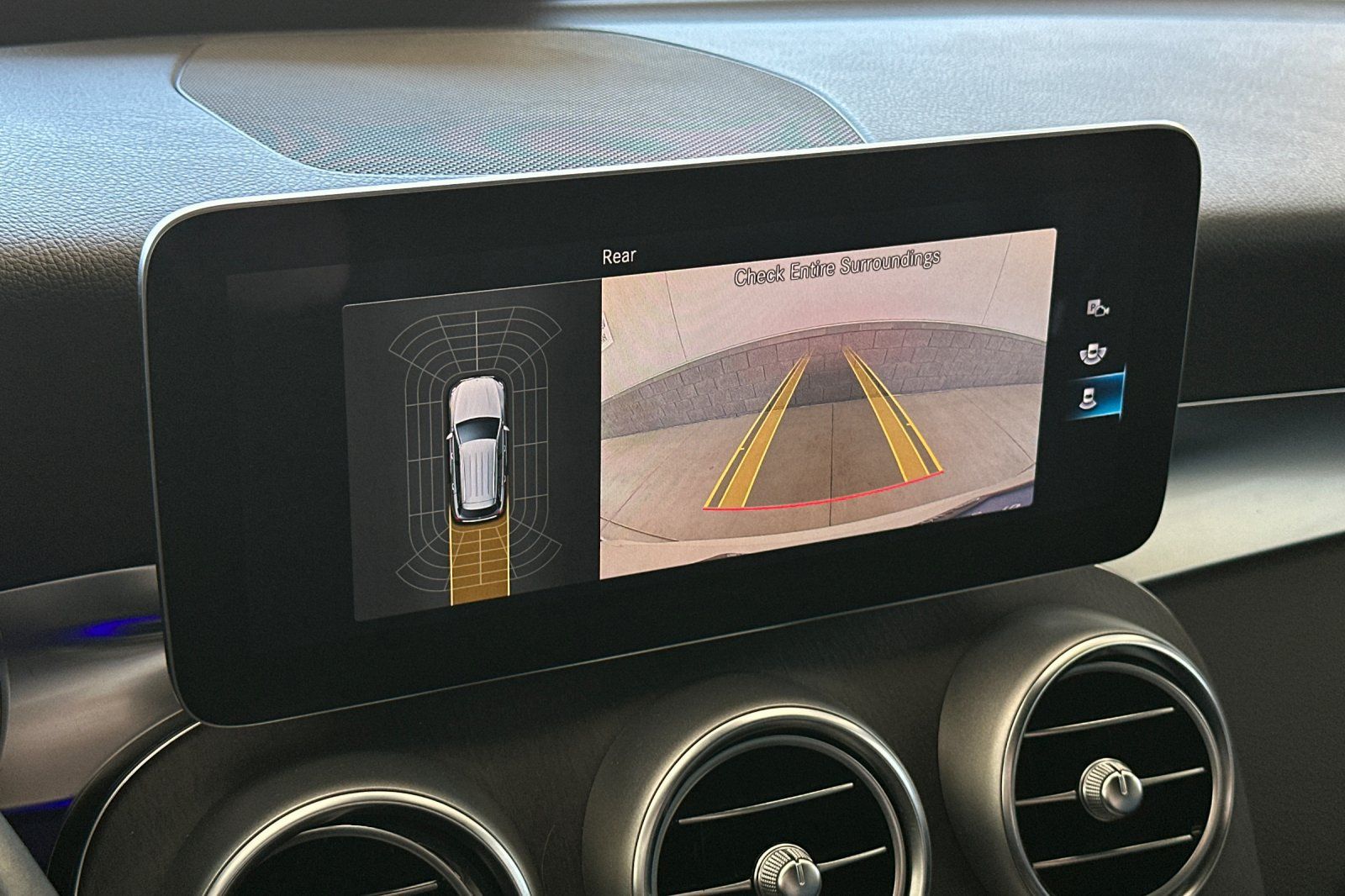 Used 2022 Mercedes-Benz GLC 300 image 18