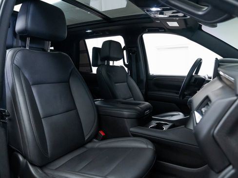 Used 2022 Chevrolet Tahoe Z71 w/ Z71 Off-Road Package image 28