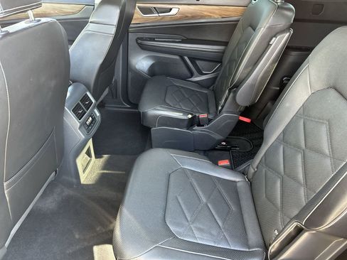 Certified 2024 Volkswagen Atlas SE AWD/4WD image 14